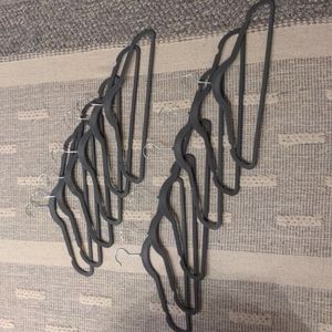12 Pack Velvet Hangers